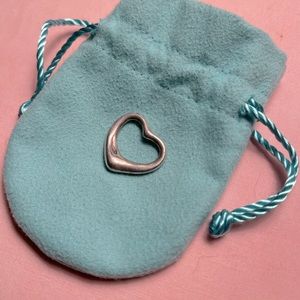 TIFFANY & CO. SILVER ELSA PERETTI HEART CHARM